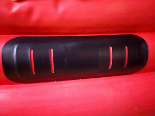 Gumotex úchyt směrové ploutve Gumotex úchyt směrové ploutve 1